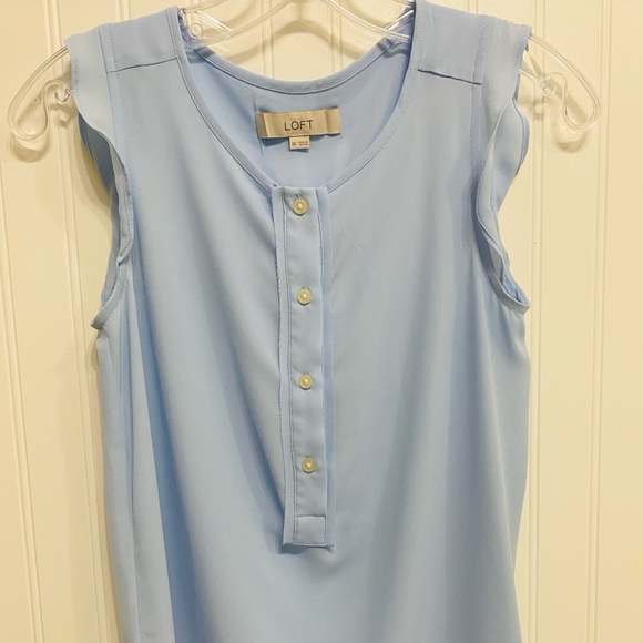 Loft light blue flutter sleeve blouse NWOT size xs - Picture 4 of 7